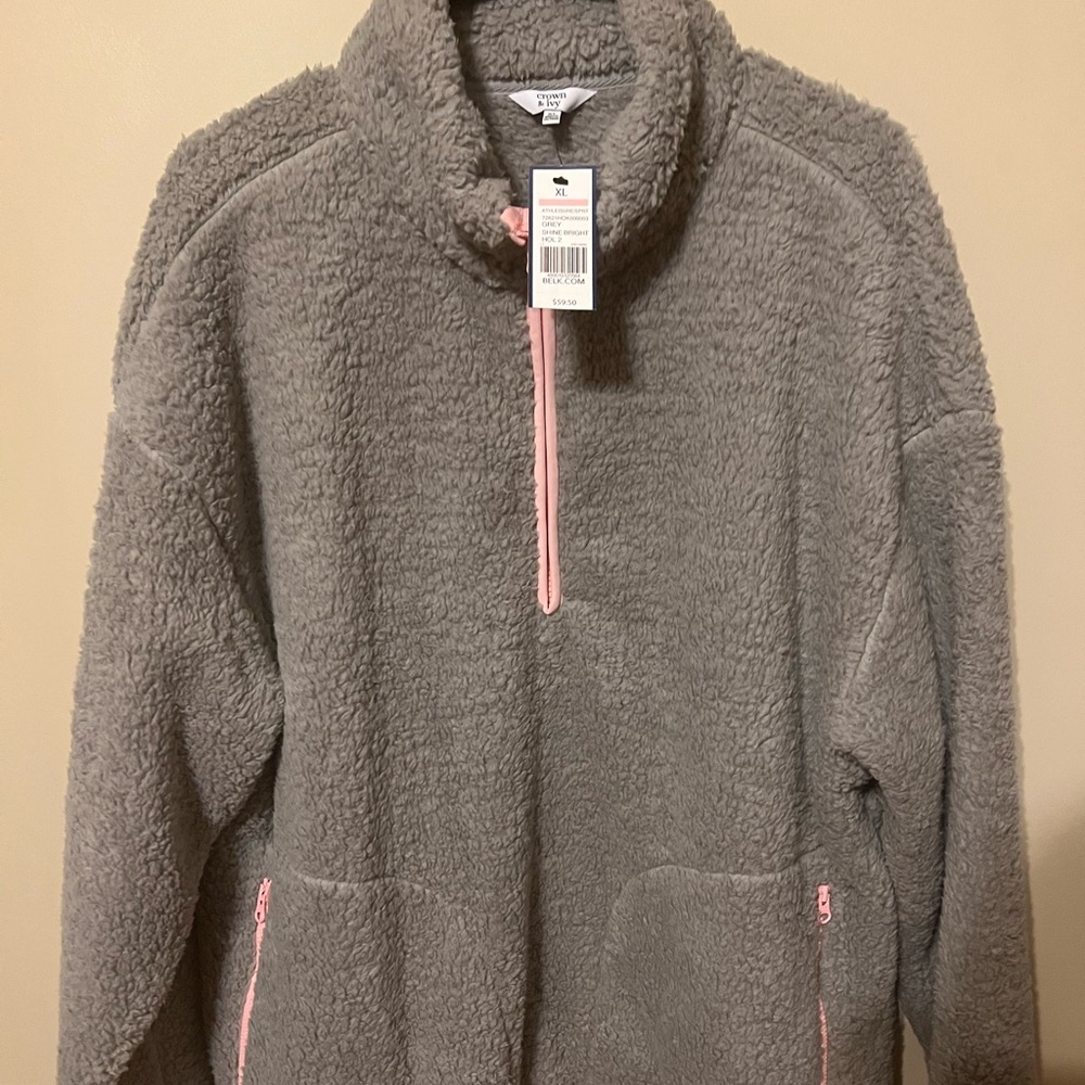 Brand new with tags Crown & Ivy 1/2 zip pullover